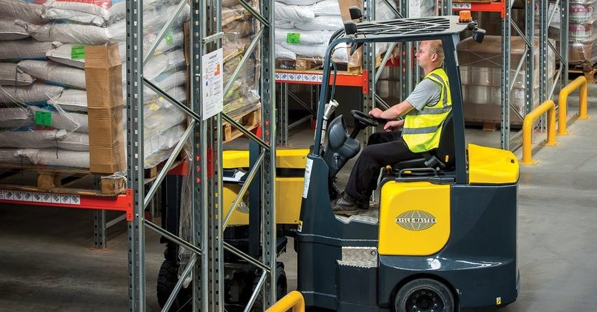 Aislemaster Articulated Forklift Trucks